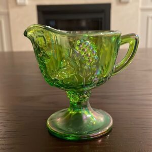 GREEN Vintage Carnival Glass Harvest Grape Vine Colony Raised Tall Creamer 4”